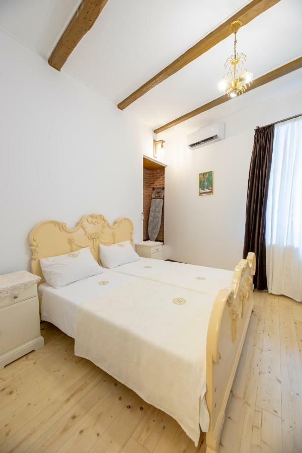 Apartment Ornament Tiflis Exterior foto